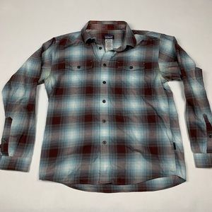Patagonia Plaid Long Sleeve Button Down Medium